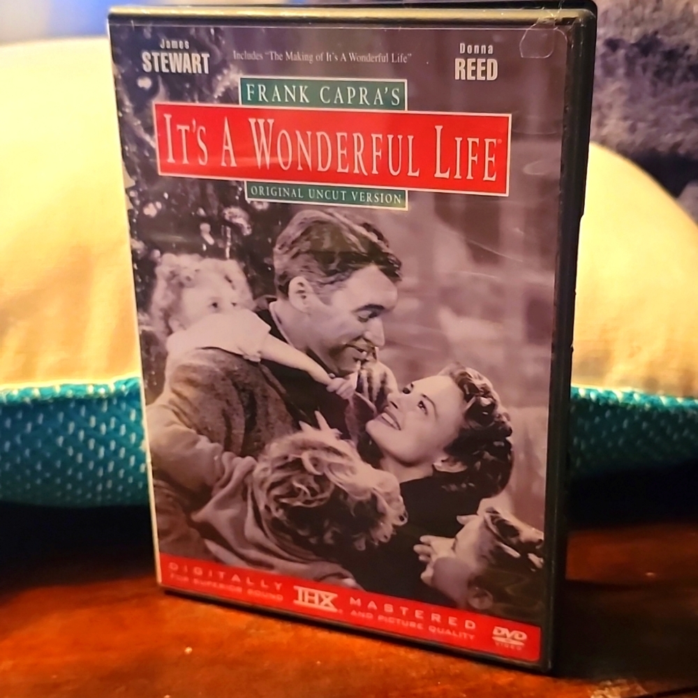 DVD Movie -  "It's A Wonderful LIFE" Black and White. Christmas